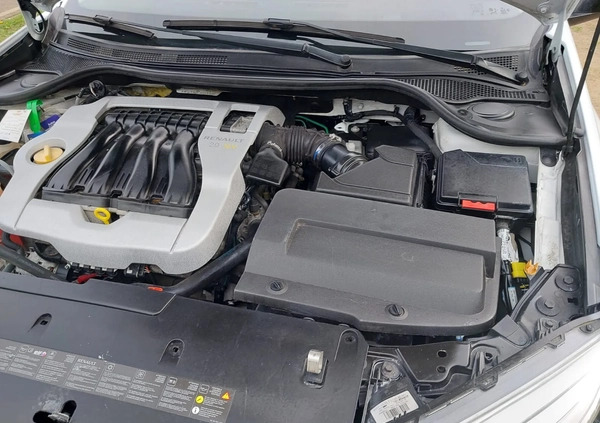 Renault Laguna cena 29800 przebieg: 132154, rok produkcji 2012 z Drezdenko małe 466